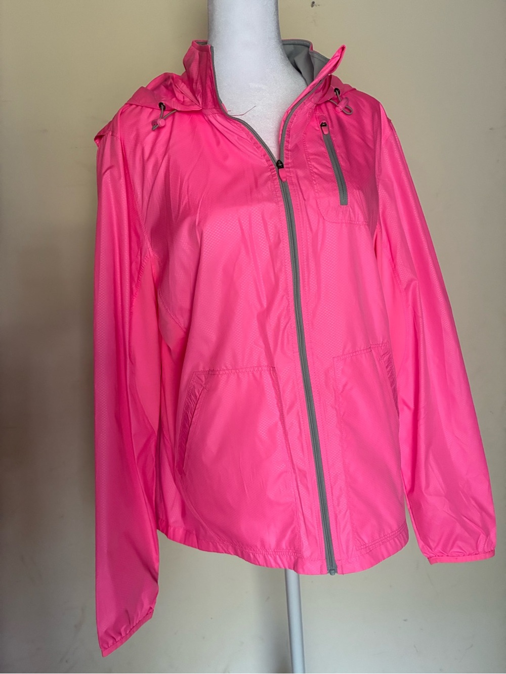 Danskin Now Neon Pink Hooded Windbreaker Jacket 12-14 Full Zip Lightweight